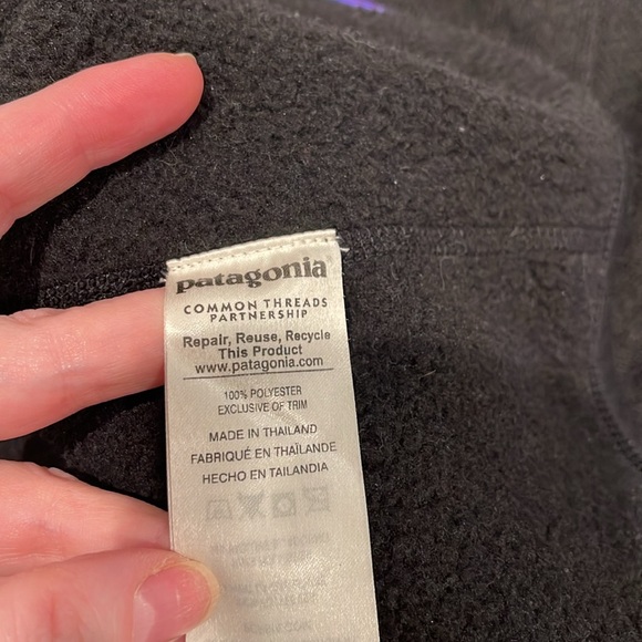 Patagonia Better Sweater (like new) 1/4-Zip Fleece in black - Picture 4 of 8